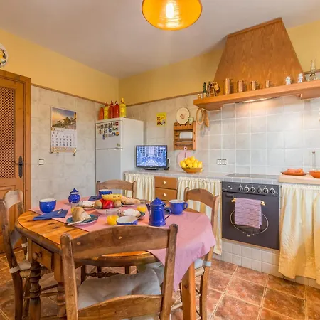 Charming In Holiday home *