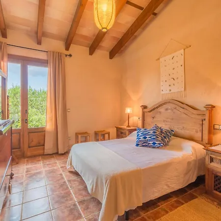 Charming In Holiday home